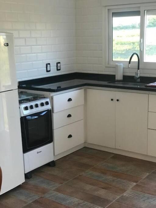 Comoda Casa Con Jardin En Colonia Del Sacramento Zewnętrze zdjęcie
